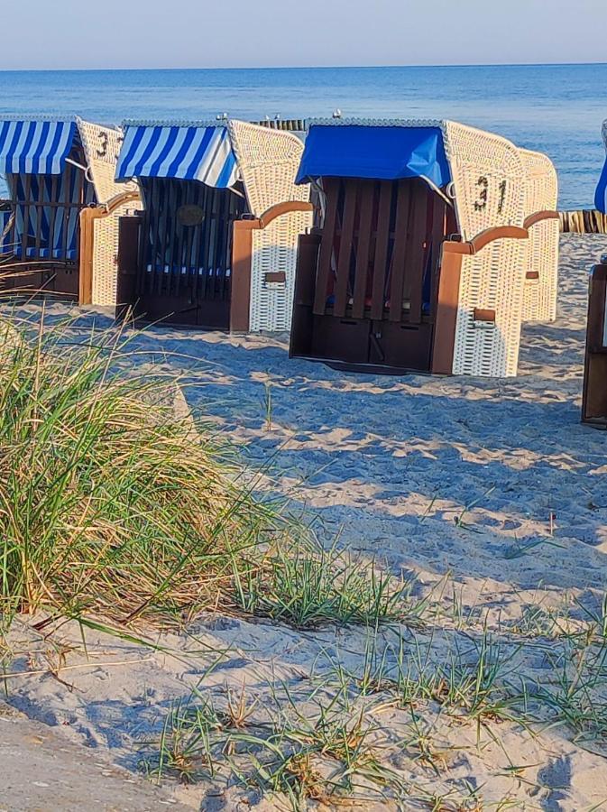 Ostseewind - In Der Strandstrasse-Fuehrt Zur Seebruecke Kuehlungsborn Ngoại thất bức ảnh